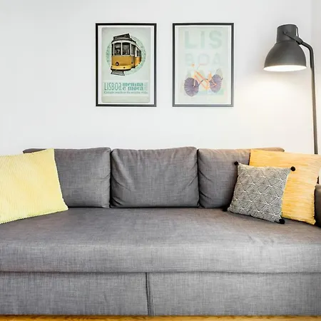 Rustic View In Baixa By River Tagus Lisbon